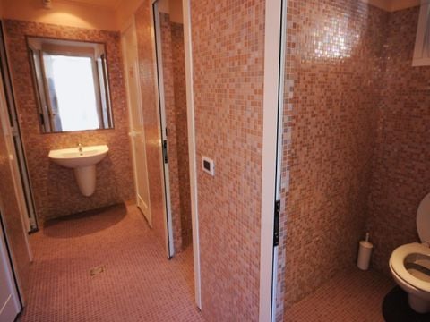 TENTE 6 personnes - Tente équipée NAVAJO (sans sanitaires)