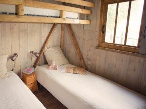 Tente en toile et en bois 4 personnes - Cabane Lodge (insolite 2017)