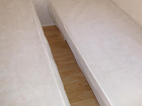 MOBILHOME 4 personnes - BAMBI SANS SANITAIRES