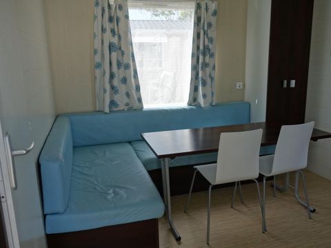 MOBILHOME 6 personnes - CAMPING ACAPULCO MH 3 chambres budget (mobil-home de +12ans) Terrasse bois non couverte 30m² 6 pers
