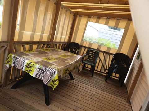 MOBILHOME 4 personnes - CAMPING ACAPULCO/ MH 2 chambres budget Terrasse couverte (modèle +de 15ans) 21-25m² 4 pers