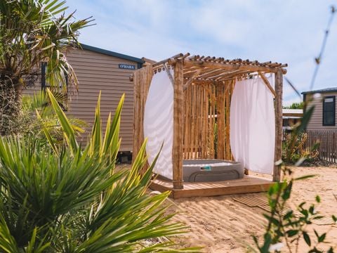 MOBILHOME 6 personnes - PALM 3 ch avec SPA quartier la Palmeraie