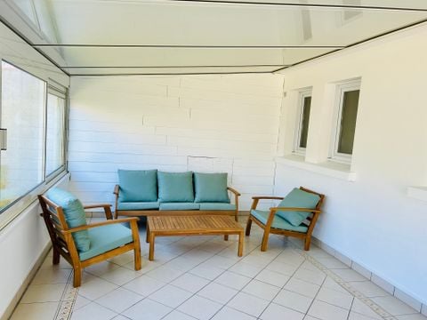Villa 6 personnes - 3 chambres - personne supplémentaire possible en option payante, contacter le camping