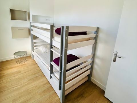 Villa 6 personnes - 3 chambres - personne supplémentaire possible en option payante, contacter le camping