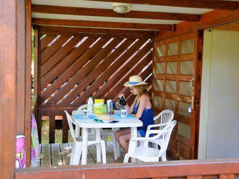 CHALET 4 personnes - Chalet 13m² - 1 chambre - sans sanitaires 1/4 pers.