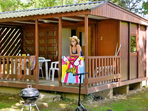 CHALET 4 personnes - Chalet 13m² - 1 chambre - sans sanitaires 1/4 pers.