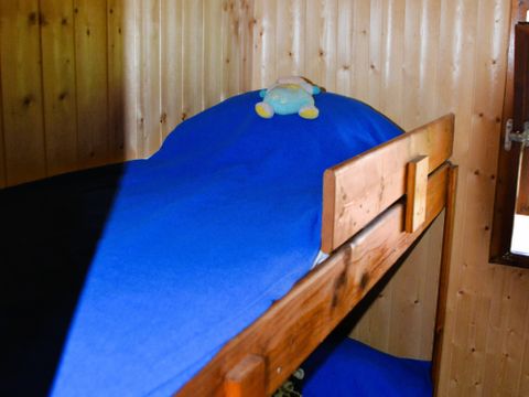 CHALET 6 personnes - Chalet 24m² - 2 chambres - sans sanitaires 2/6 pers.