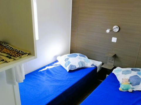 MOBILHOME 8 personnes -  Résidence Trio 40m² - 3 chambres, 2 salles de bain 6 pers.