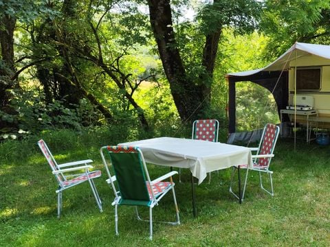 CARAVANE 4 personnes - année 70