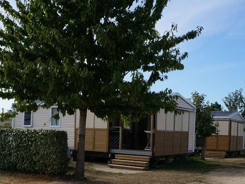 MOBILHOME 5 personnes - Confort avec TV - 3 chambres