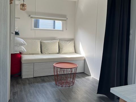 TENTE TOILE ET BOIS 4 personnes - Coco Salle d'O AVEC Sanitaire