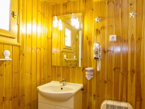 BUNGALOW 2 personnes - N°2 Montagnes Universelles