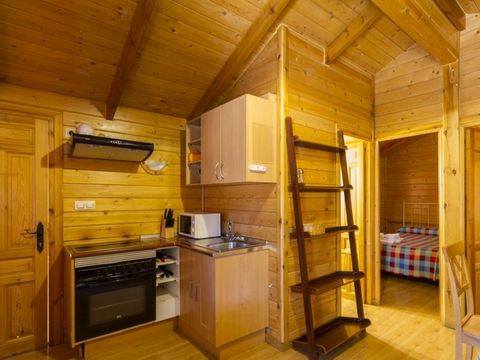 BUNGALOW 4 personnes - N°3 Bronchales