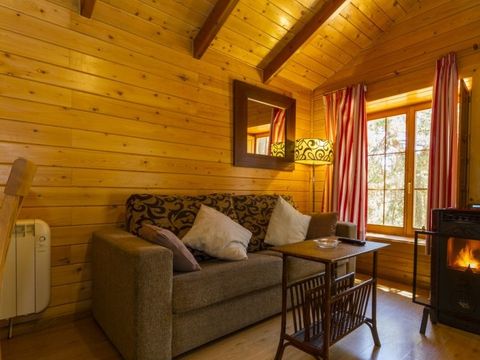 BUNGALOW 4 personnes - N°3 Bronchales