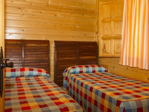 BUNGALOW 4 personnes - N° 4 Bronchales Grand Confort
