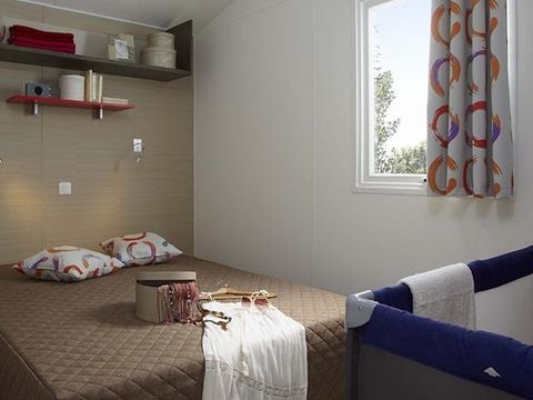 BUNGALOW 5 personnes - Chêne 28 m² avec terrasse bois semi-couverte