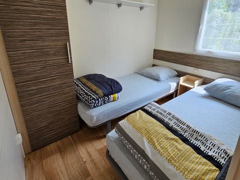 MOBILHOME 4 personnes - Mobil-home Standard 30m² - 2 chambres + Terrasse 10m² + TV + Clim 4 pers