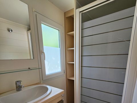 MOBILHOME 4 personnes - Mobil-home Standard 30m² - 2 chambres + Terrasse 10m² + TV + Clim 4 pers