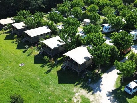 Flower Camping Les Micocouliers - Camping Bouches-du-Rhône - Afbeelding N°0