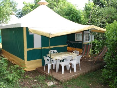 TENTE 5 personnes - Tente meublée Kiwi 25 m² + terrasse 9 m² + auvent 5 pers