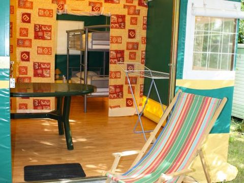 TENTE 5 personnes - Tente meublée Kiwi 25 m² + terrasse 9 m² + auvent 5 pers