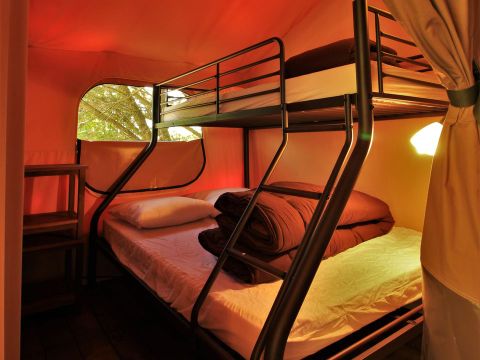 TENTE TOILE ET BOIS 5 personnes - Tente Lodge Victoria 30 m² avec salle de bain - terrasse couverte 5 pers