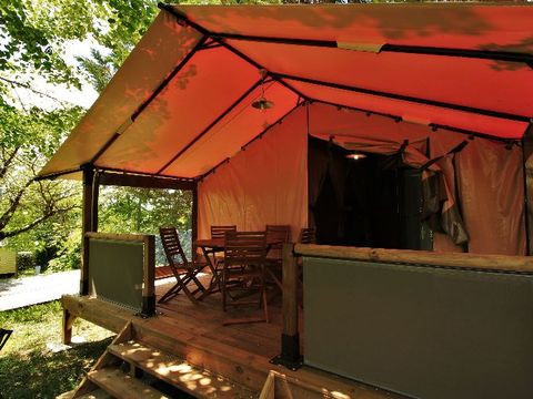 TENTE TOILE ET BOIS 5 personnes - Tente Lodge Victoria 30 m² avec salle de bain - terrasse couverte 5 pers