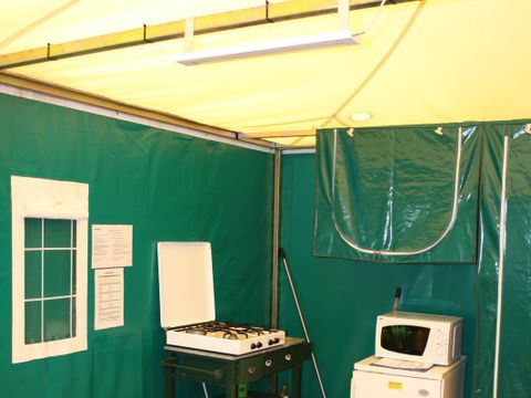 BUNGALOW TOILÉ 4 personnes - Tente meublée Caraïbes 20 m² + terrasse 9 m² + auvent 4 pers