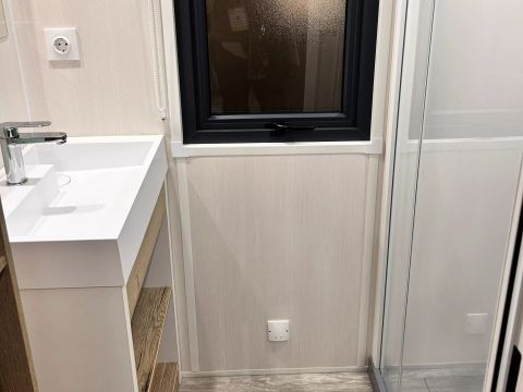 MOBILHOME 4 personnes - Cabane Vintage 3 Pièces 4 Personnes + TV