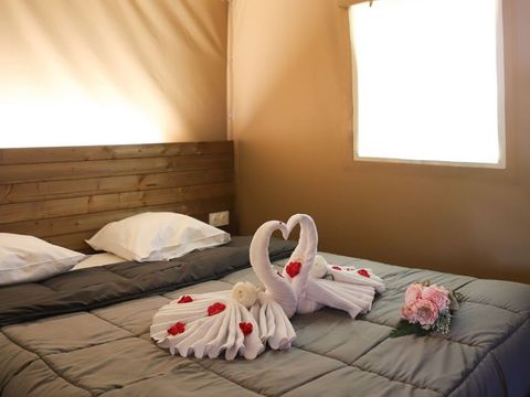 Tente en toile et en bois 4 personnes - Tente Lodge 2 ch 4 pers