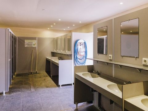 Tente en toile et en bois 5 personnes - Tente Lodge sans salle de bain