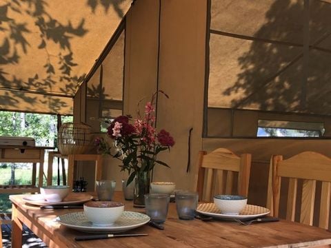 LODGE 4 personnes - Ecolodge sans sanitaires pour 4 pers (2 chambres)