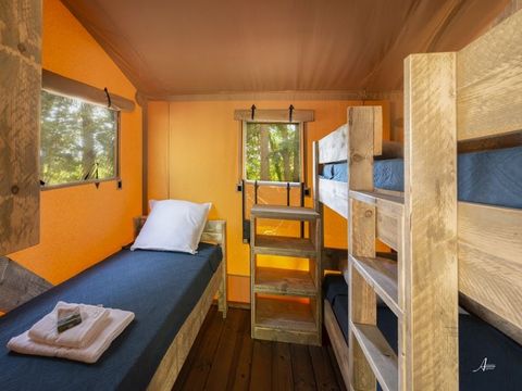 BUNGALOW TOILÉ 5 personnes - Luxury Lodge 4/5 personnes en zone L (2 chambres)