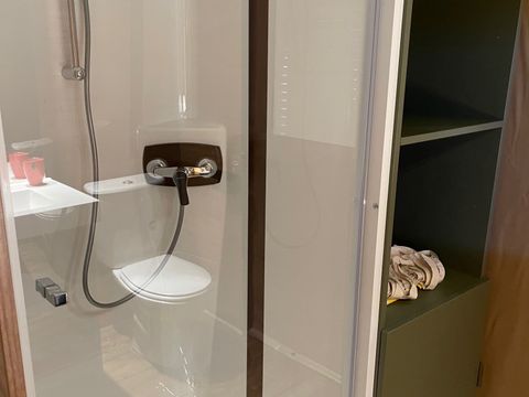 TENTE TOILE ET BOIS 5 personnes - SAFARI LODGE 28m² avec sanitaires