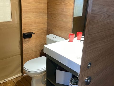 TENTE TOILE ET BOIS 5 personnes - SAFARI LODGE 28m² avec sanitaires