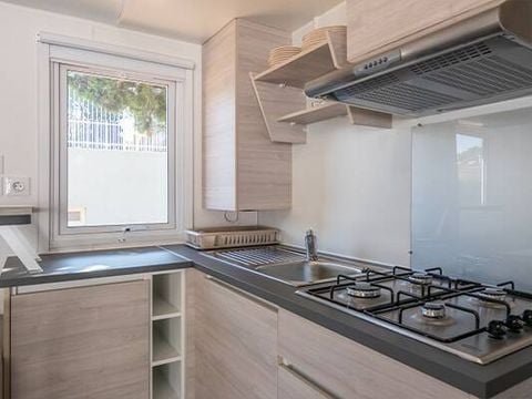 MOBILHOME 6 personnes - Confort | 3 Ch. | 6 Pers. | Terrasse surélevée | 1 SDB | Clim