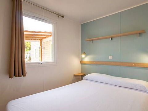 MOBILHOME 6 personnes - Comfort | 2 Chambres | Capacité 4-6 personnes | Terrasse semi couverte | 1 Salle de bain | Climatisation