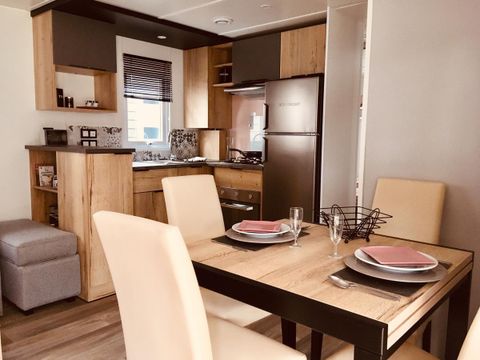 Mobilhome 8 personnes - 3 chambres 1 Sdb - 401 MFY