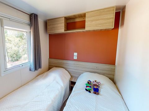 Mobilhome 8 personnes - 3 chambres 2 Sdb - 321  MFY