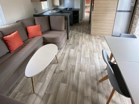 Mobilhome 8 personnes - 3 chambres 2 Sdb - 321  MFY