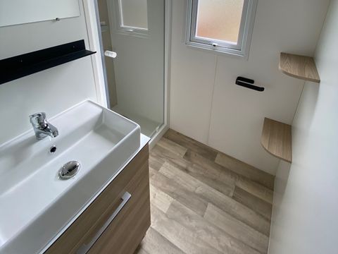 Mobilhome 8 personnes - 3 chambres 2 Sdb - 321  MFY