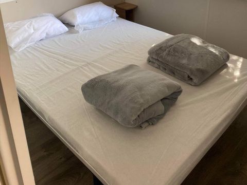 Mobilhome 8 personnes - 3 chambres 1 Sdb - H12 MFY