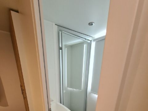 Mobilhome 8 personnes - 3 chambres 2 Sdb - E11 MFY