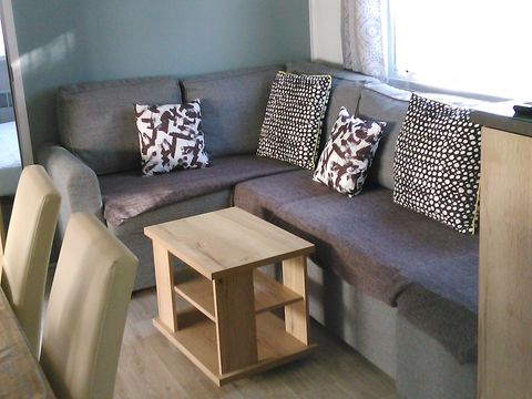 MOBILHOME 6 personnes - n° 388 - particulier