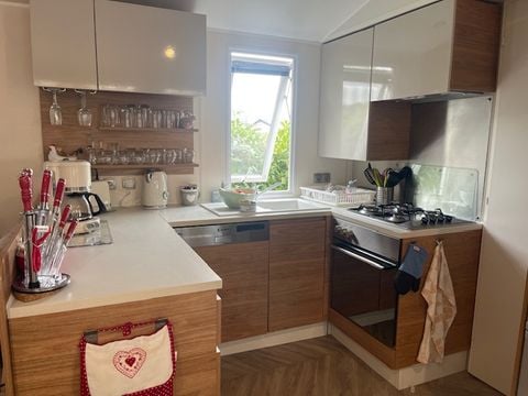 MOBILHOME 6 personnes - Mobilhome  IMMOBILHOME)3 chambres clim/LL/LV et vue exceptionnelle sur la baie de Bonne Anse
