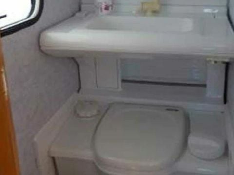 CARAVANE 3 personnes - Caravane (lits faits à l'arrivée, sans supplément)