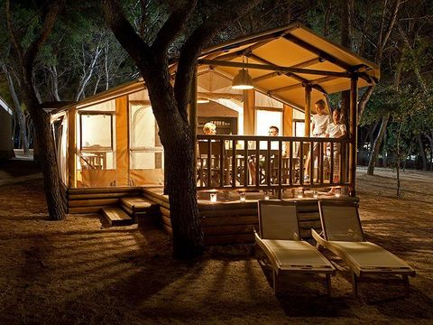 Tente en toile et en bois 5 personnes - Safari (haute saison vendredi)