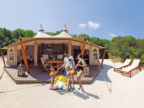 Tente en toile et en bois 4 personnes - Royal Lodge
