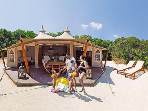 TENTE TOILE ET BOIS 4 personnes - Royal Lodge