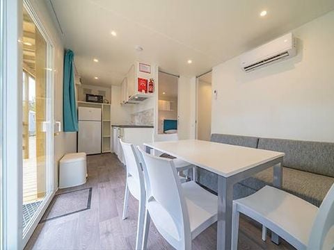 MOBILHOME 4 personnes - Mobil-home | Premium | 2 Ch. | 4 Pers. | Terrasse surélevée | Clim.
